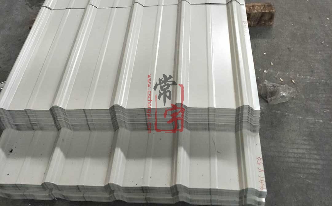 常宇-820搭接式彩鋼瓦0.45寶鋼象牙白